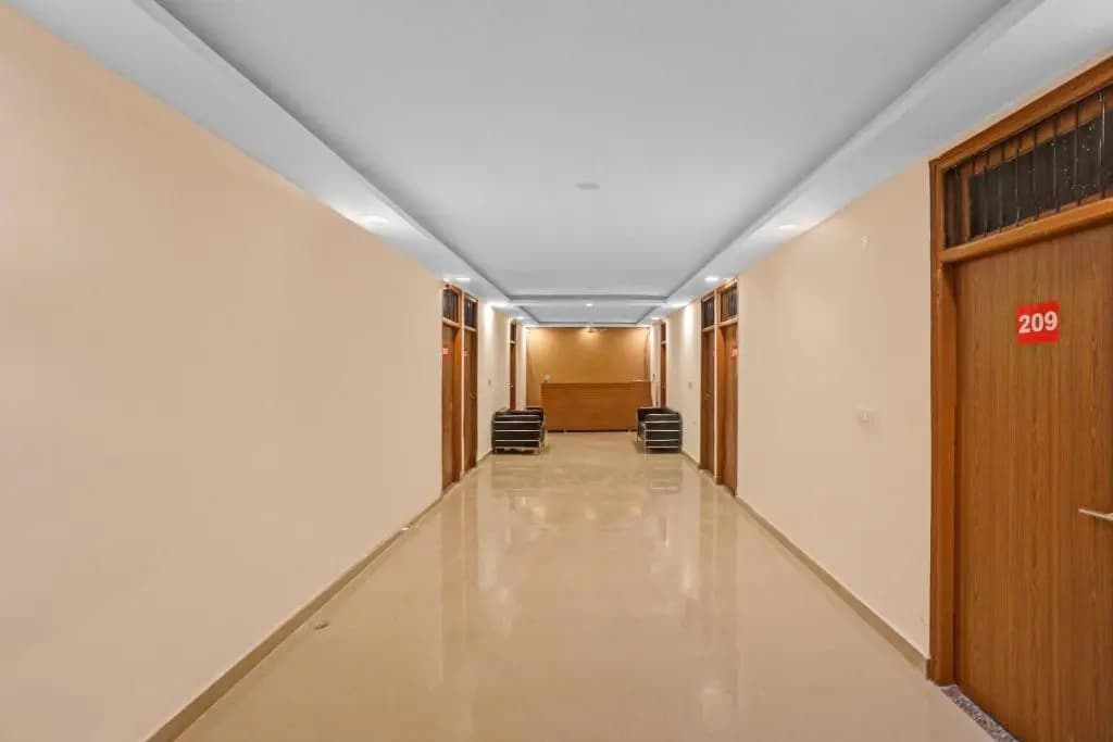 OYO 85984 Hotel Happy Spring - photo 9