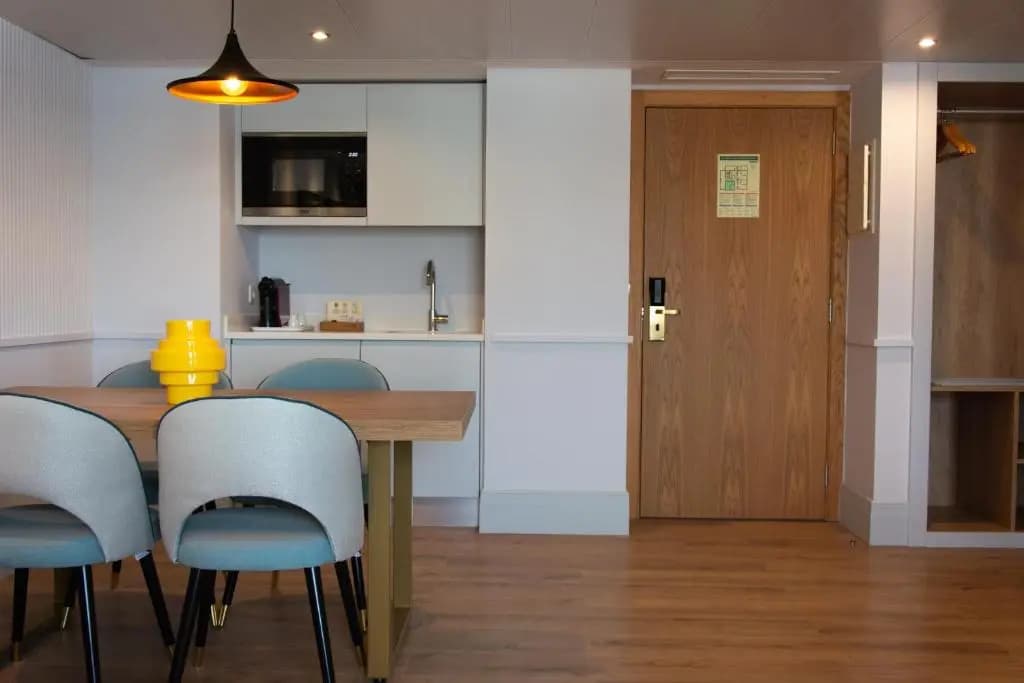 VIP Executive Suites do Marques Hotel - photo 21