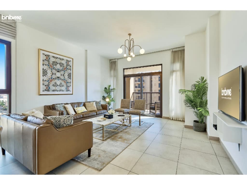 Elegant Pool View 2BR Apartment - photo 3
