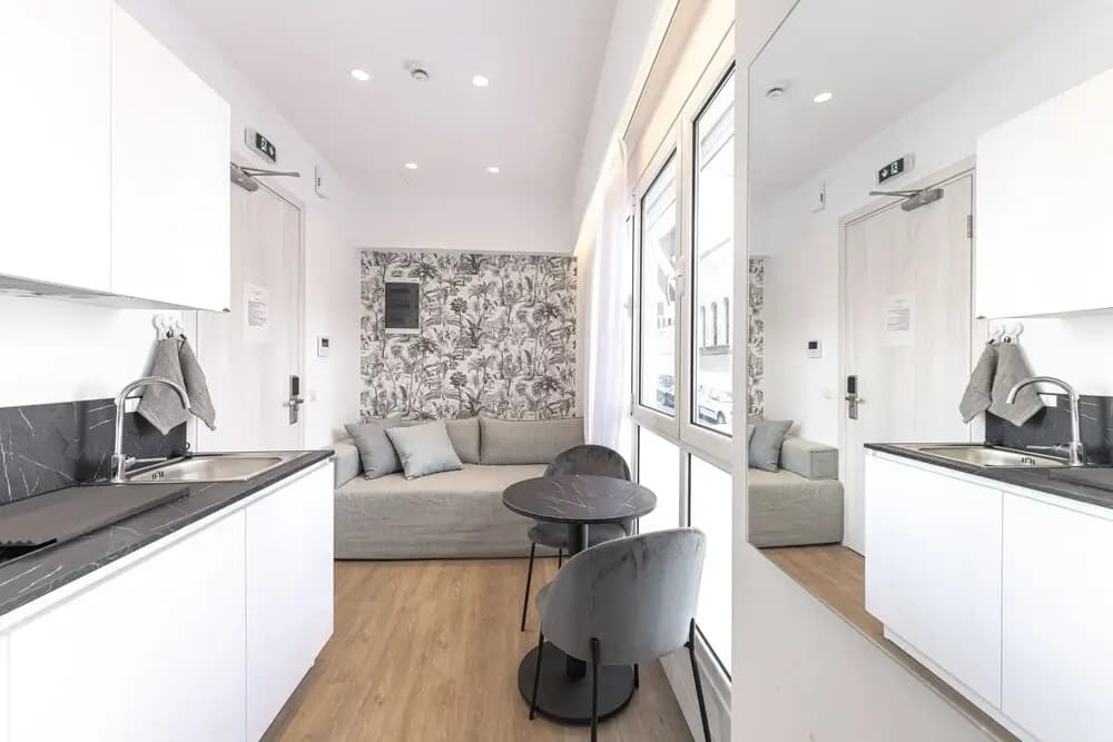 Phaedrus Living Exec Kriel Suites 101 - photo 1
