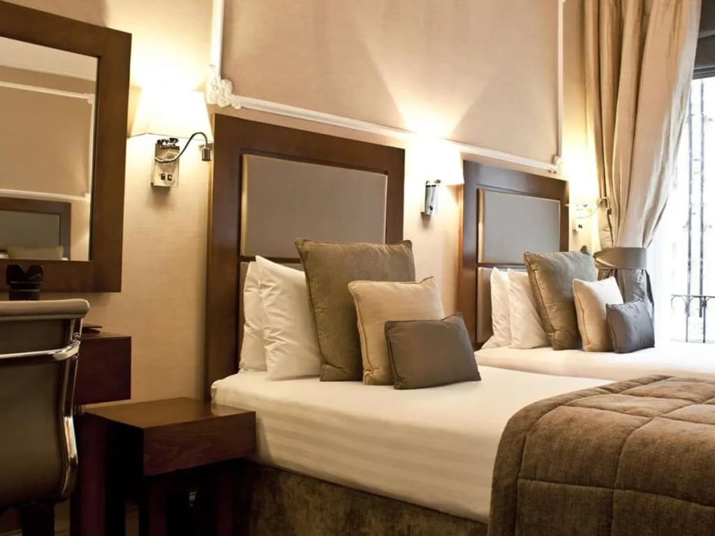 Gem Strathmore Hotel - photo 40