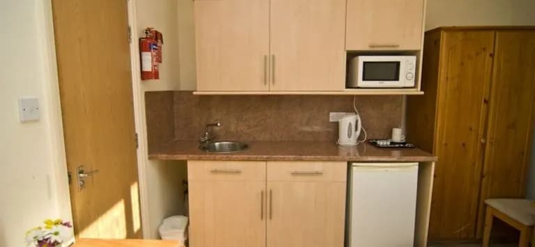 Gloucester Hotel - photo 20