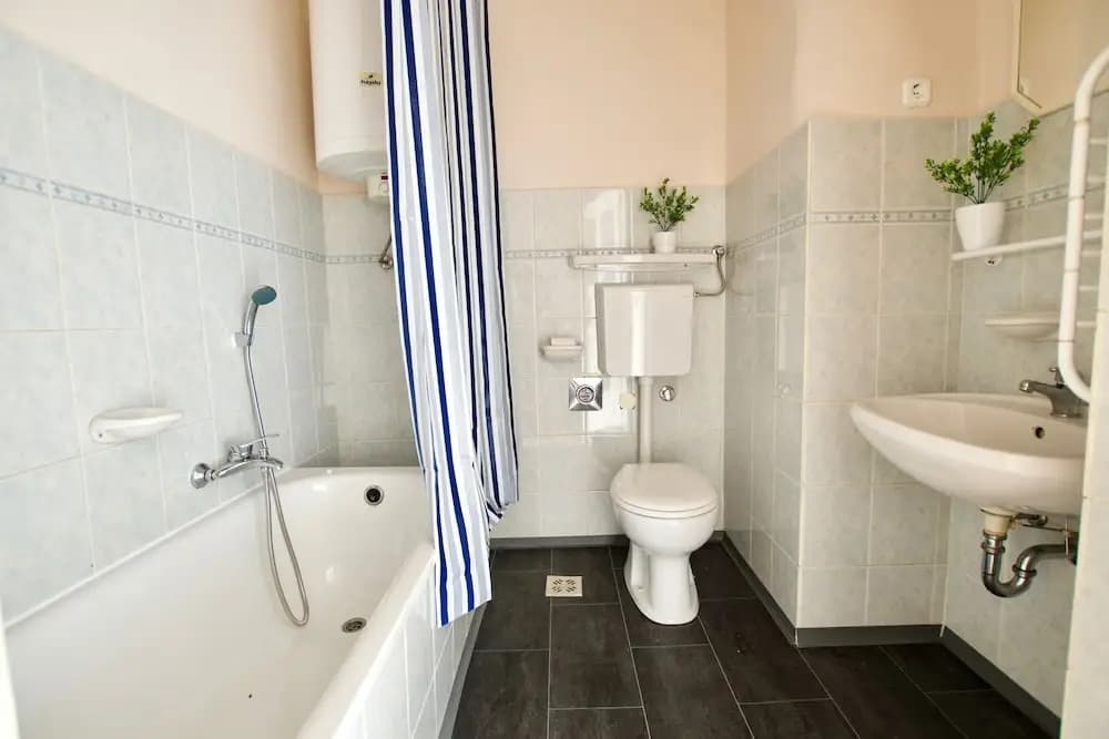 Budget Apartment by Hi5 - Üllői 36 - photo 9