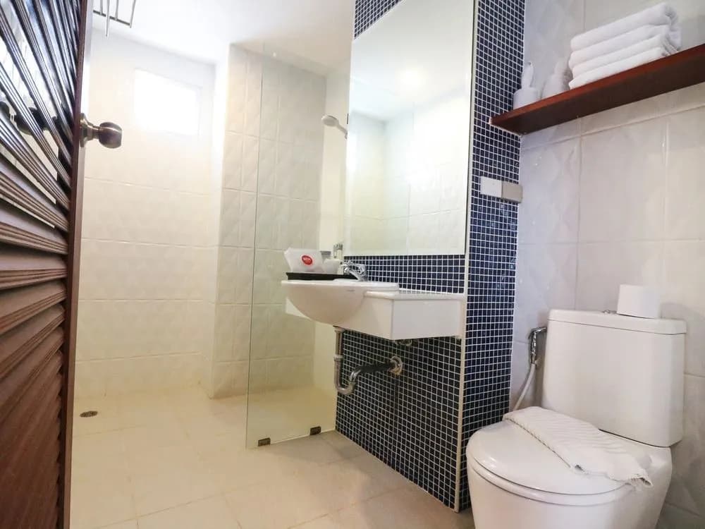 Nida Rooms Turquoise Blue Patong - photo 8