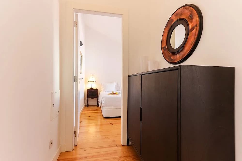 JOIVY Bold & classy 2BR home w/balcony in Baixa, moments from shopping streets - photo 2