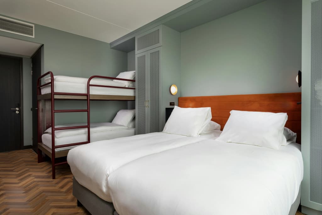 Olympic Hotel - photo 2