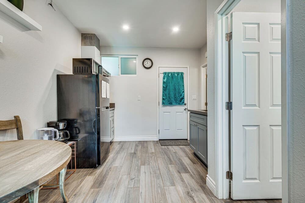 Explore Shops, Eats & Entertainment! Pasadena Apt - photo 15