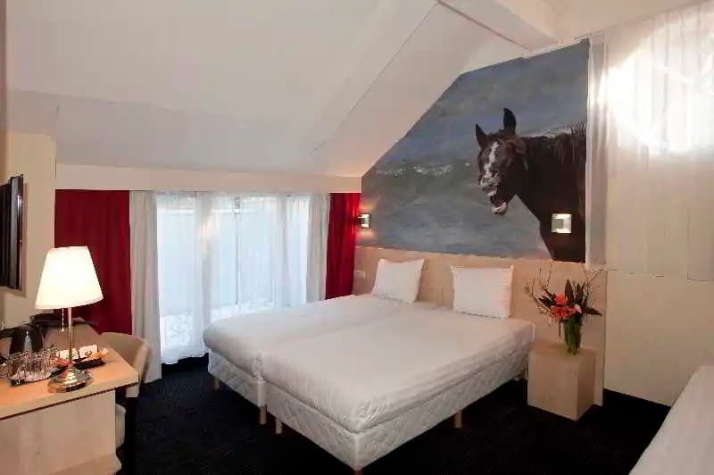 Hotel Iron Horse - photo 6
