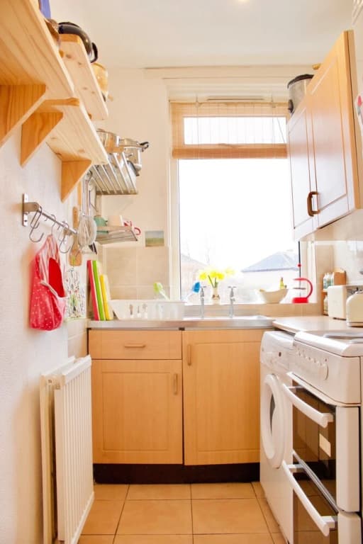 1 Bedroom Private Garden Flat - photo 12