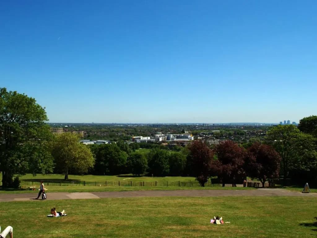 Roseview Alexandra Palace Hotel - photo 11