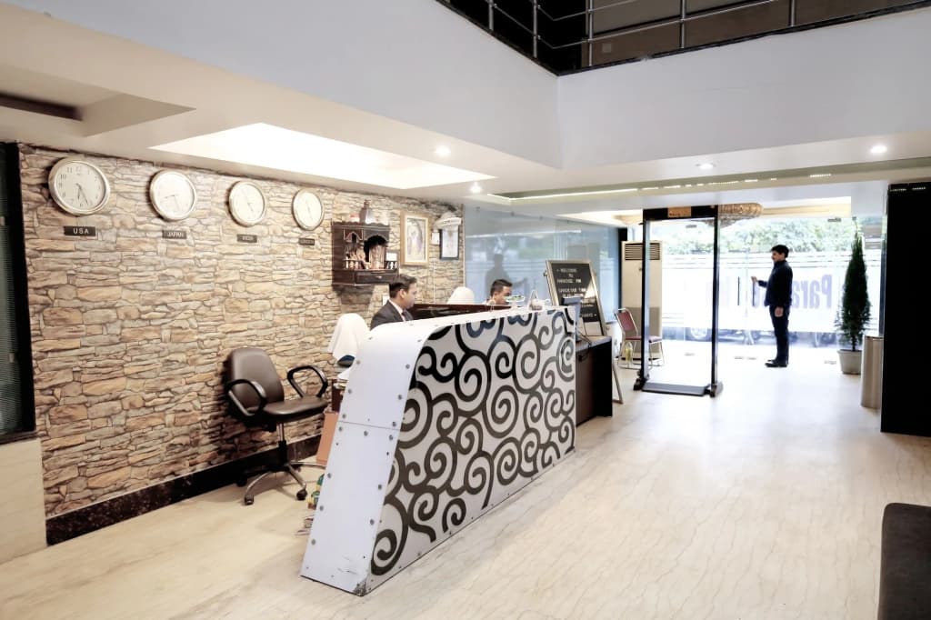 Hotel Paradise Inn - photo 2