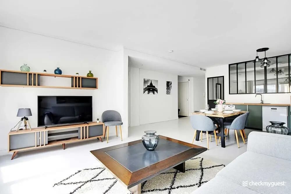 Amazing Apartment - 3br/6p - Near Convention - photo 1