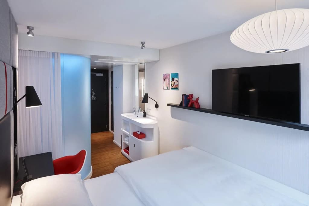 citizenM Paris Champs-Élysees Hotel - photo 5