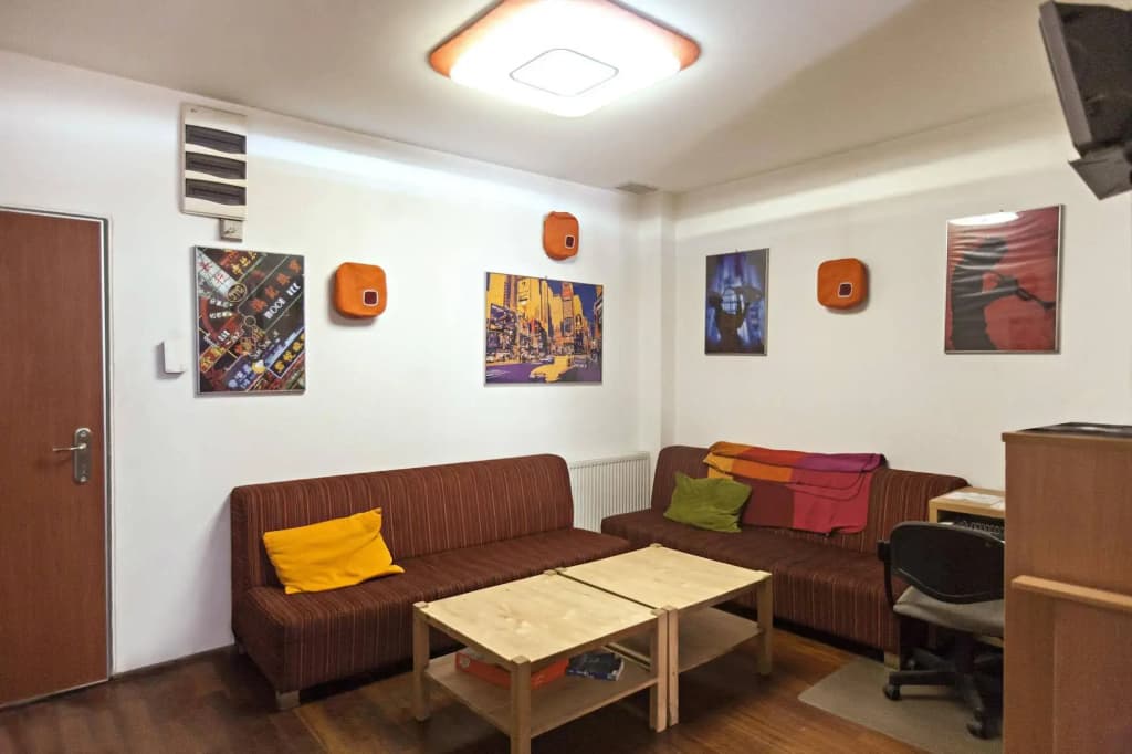 Broadway Hostel - photo 10