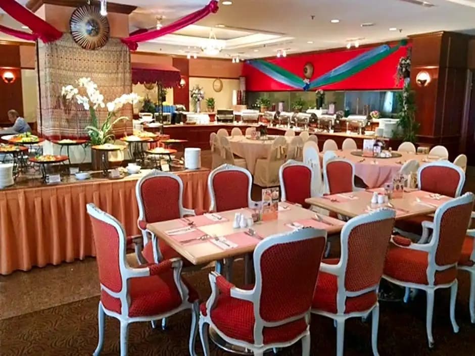 Dynasty Hotel - photo 13