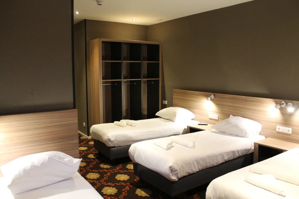 Aston City Hotel - photo 3