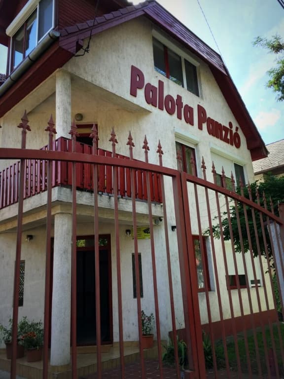 Palota Panzió - photo 8