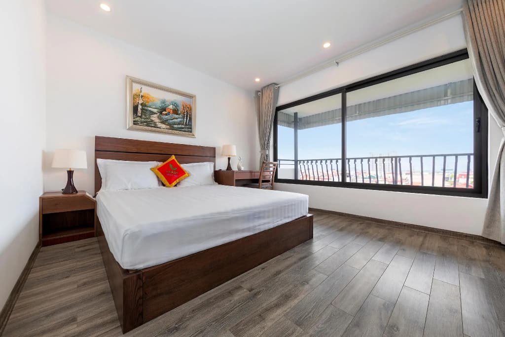 Granda West Lake Apartment - photo 2