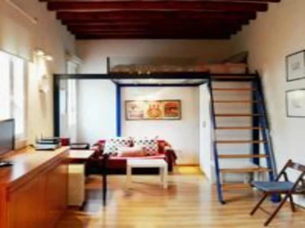 MC YOLO Apartamento Museo Reina Sofia II - photo 9