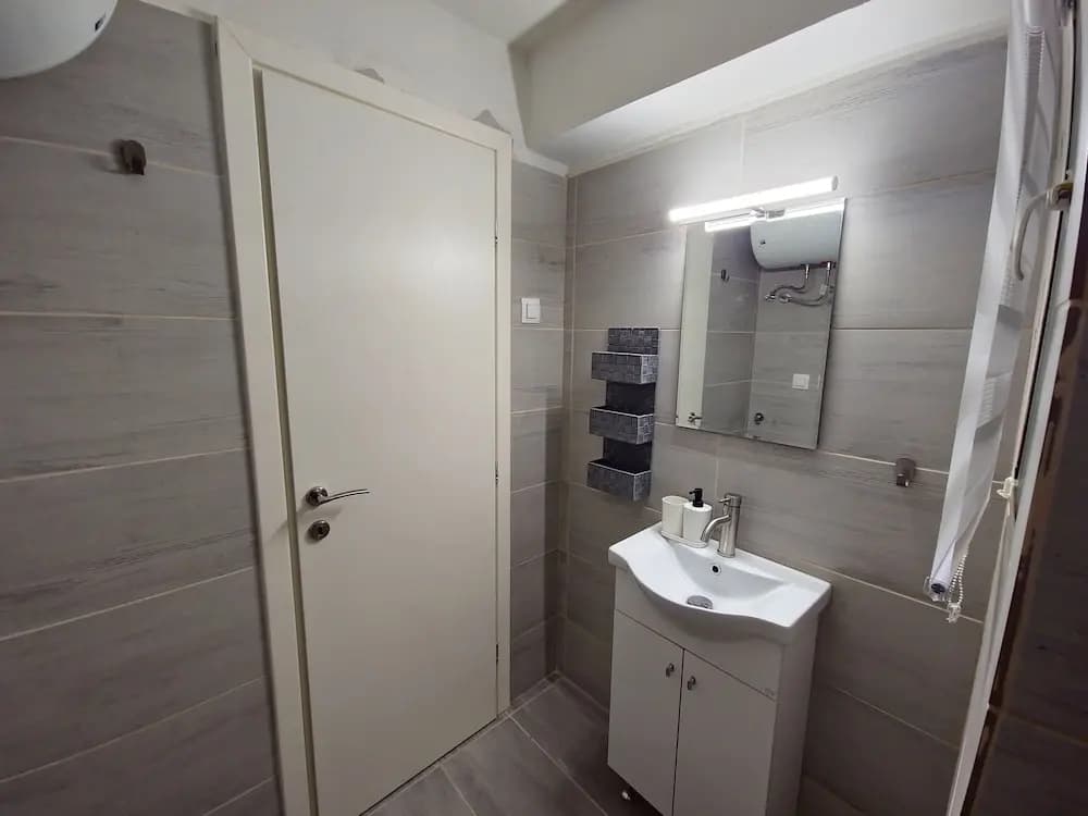 Helen's Place - photo 7