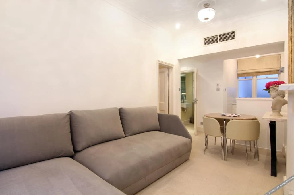 Harrods Apartments - photo 5