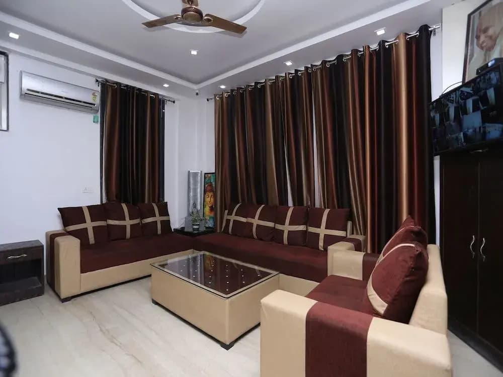 The Curtis By OYO Rooms - photo 5
