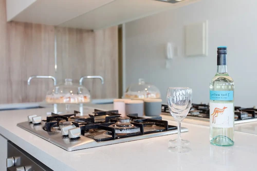 Urban Oasis - Designed Service Apartment - photo 23