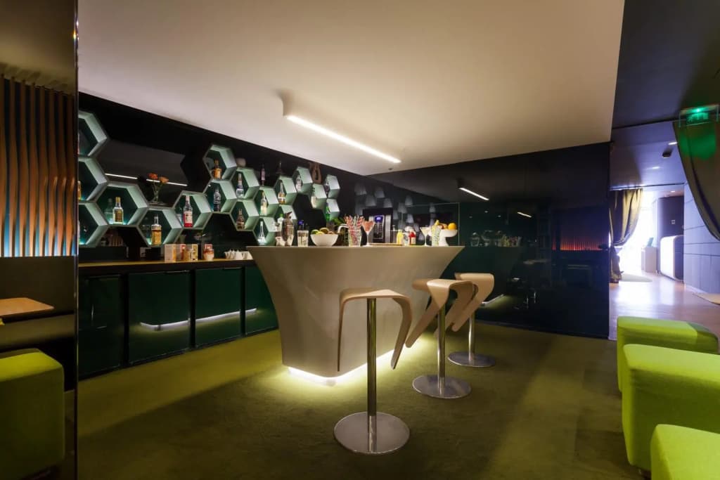Hotel Odyssey - photo 16
