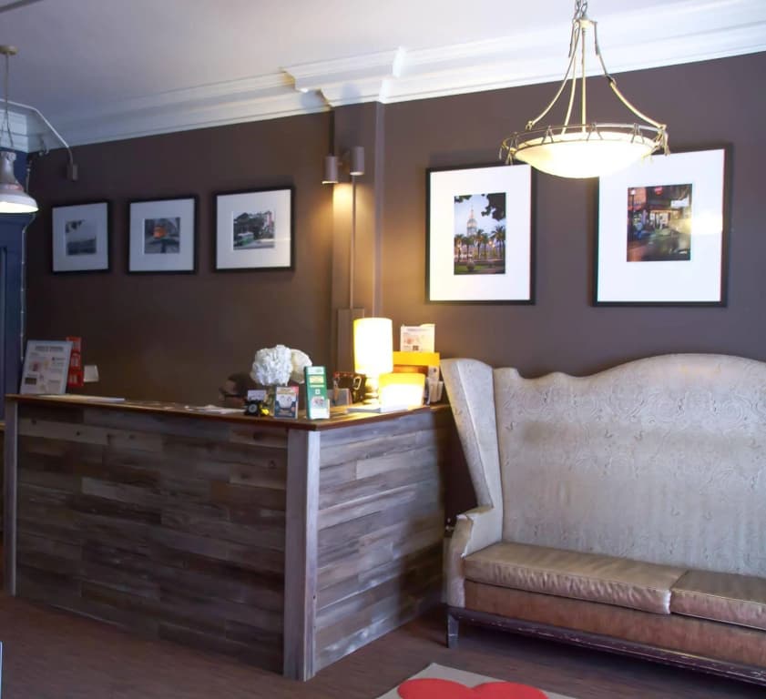 Dakota Hostel and Hotel - photo 3