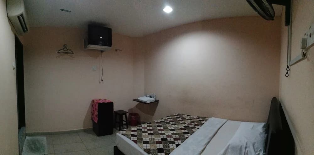 KK Hotel - photo 10