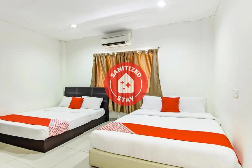 304 Zero Hour Hotel - photo 3