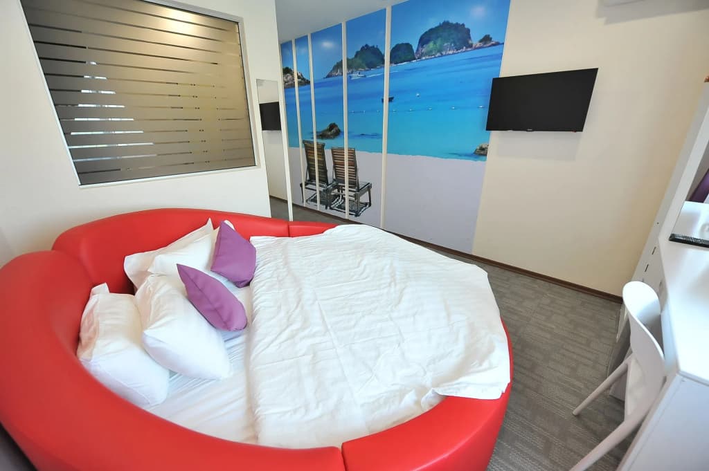 OYO 89848 Link Boutique Hotel - photo 8