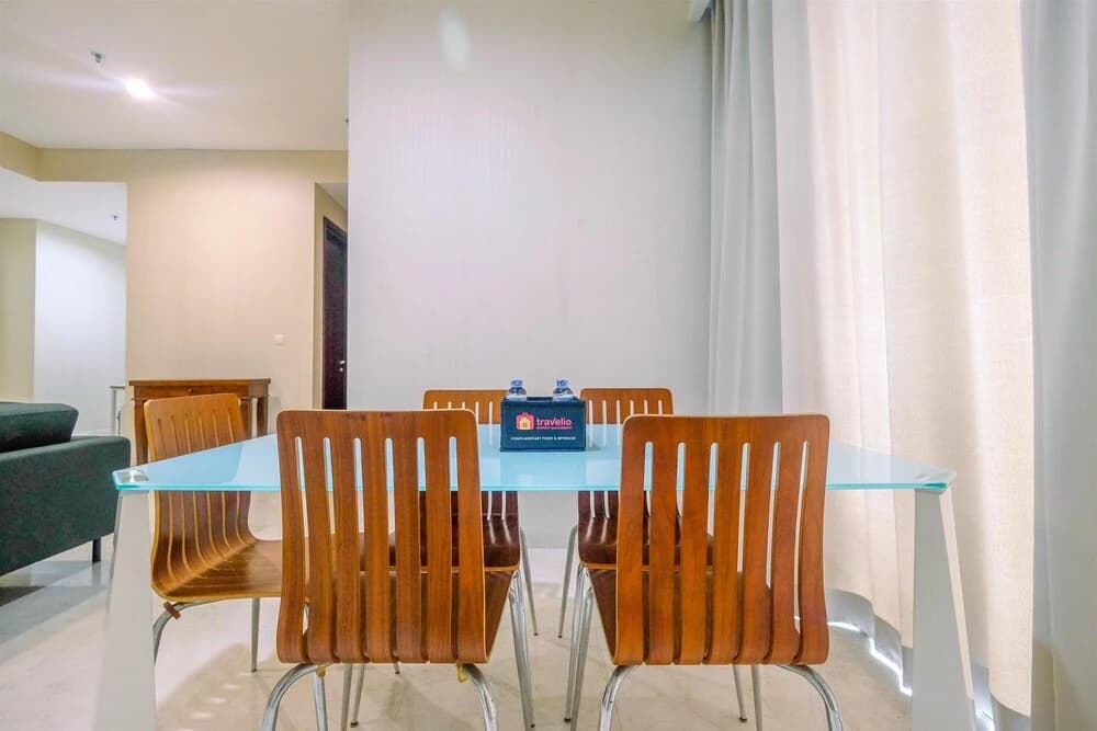 Spacious and Cozy 2BR Apartment Essence Dharmawangsa - photo 13