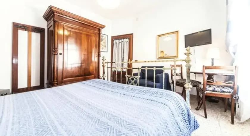 A&A B&B - photo 1