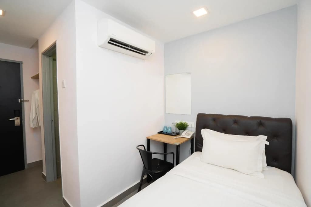 B Lot Hotel - photo 5