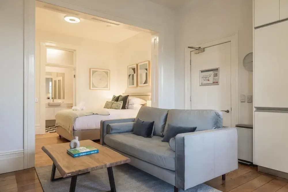 Modern 1-bed Studio Near Tramsheds - photo 7
