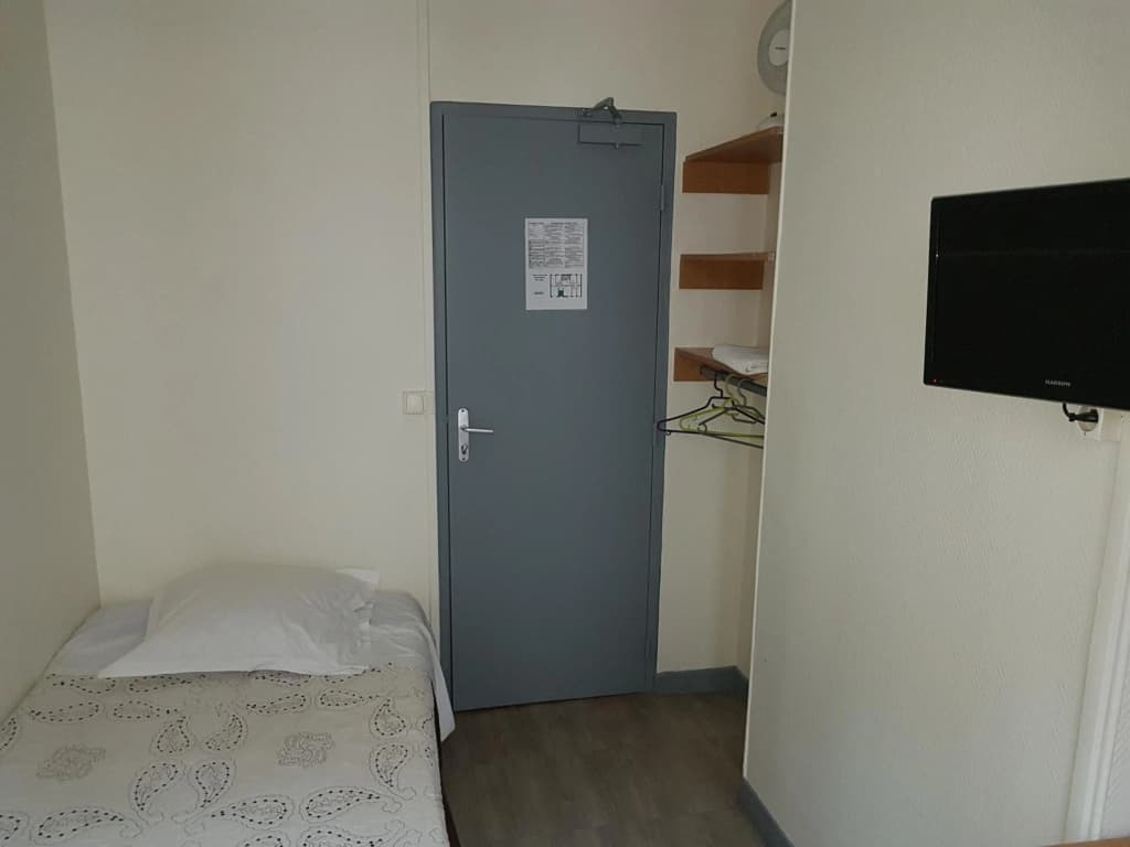 Au Royal Mad Hotel - photo 2