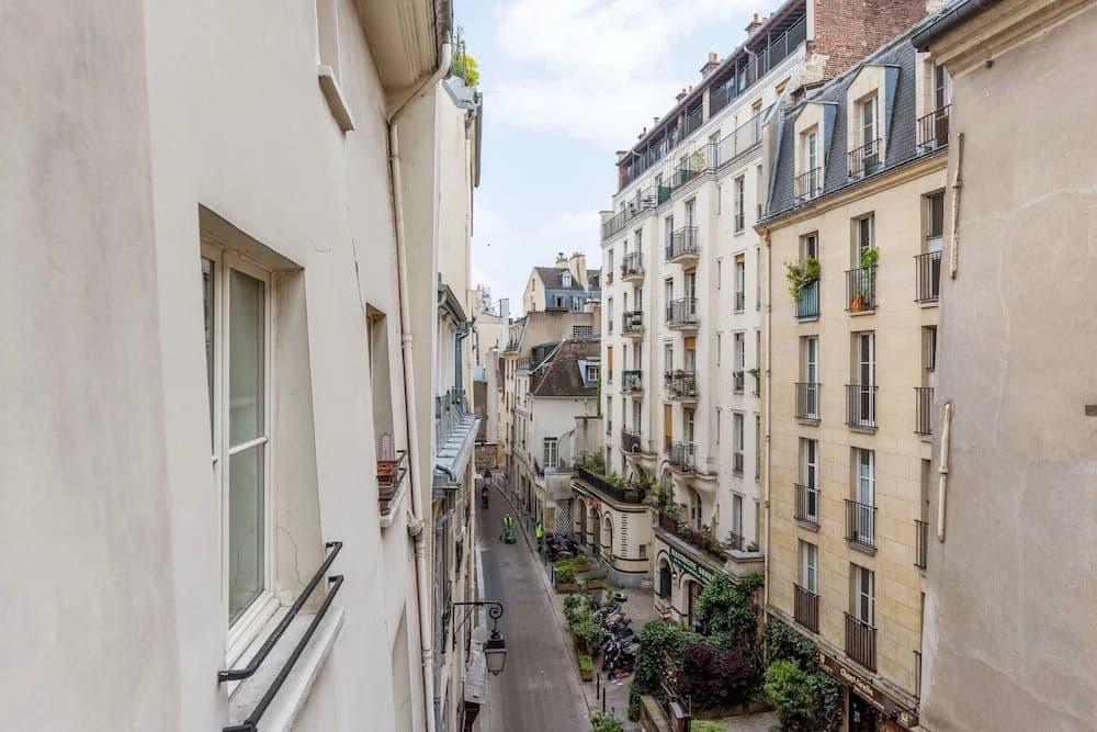Latin Quarter - Pantheon Studio - main photo