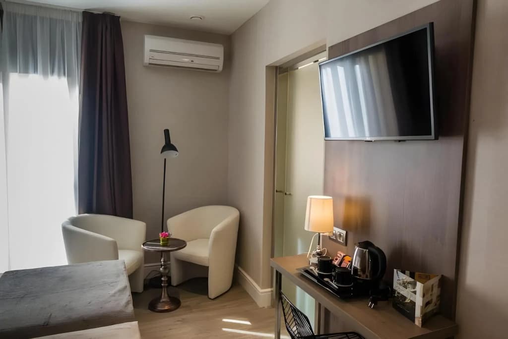 Hotel Oasis - photo 17