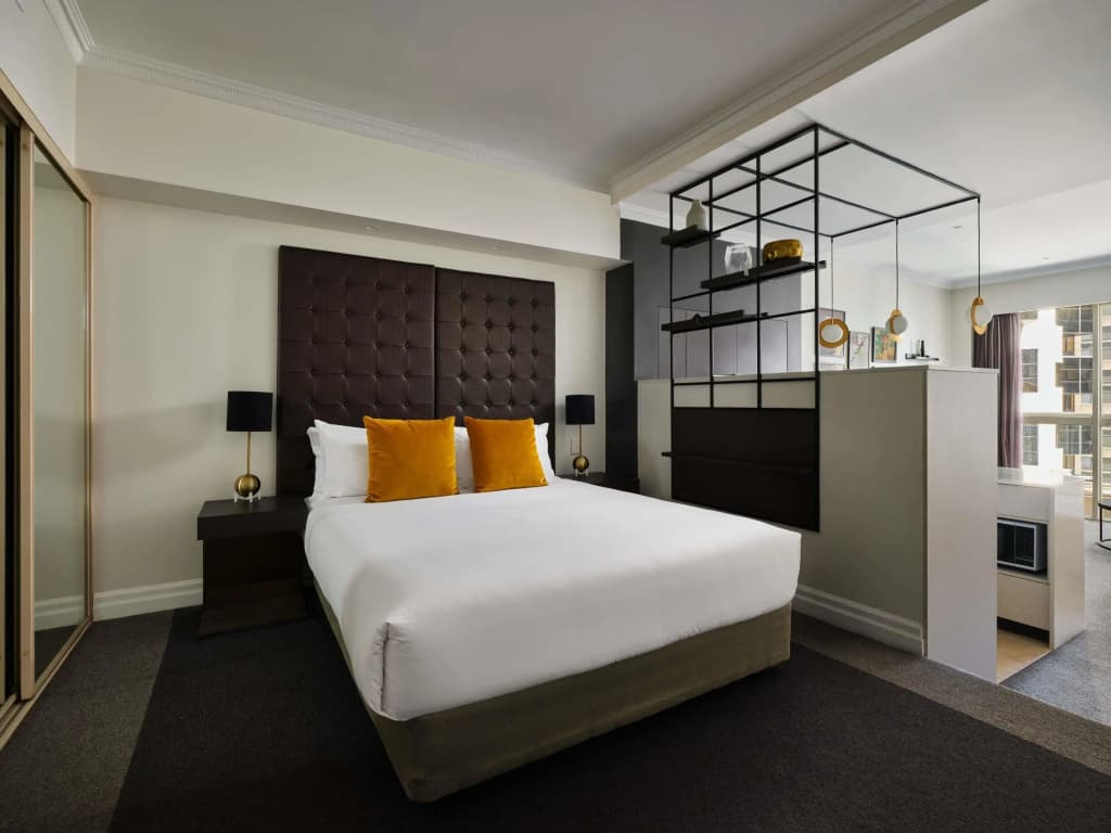 Mantra 2 Bond Street Sydney - photo 4