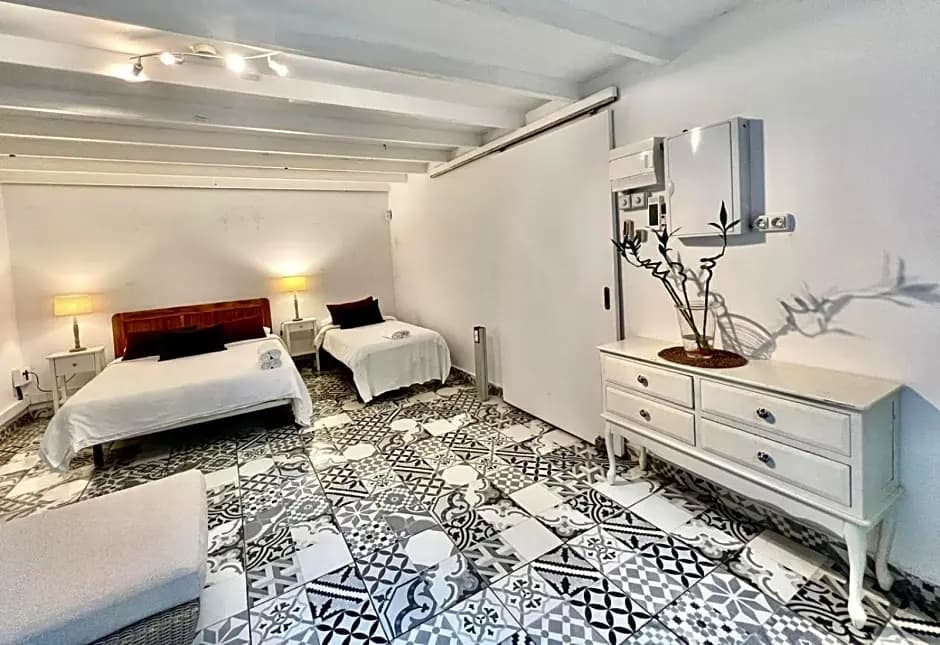 Erandi Ramblas Rooms - photo 1