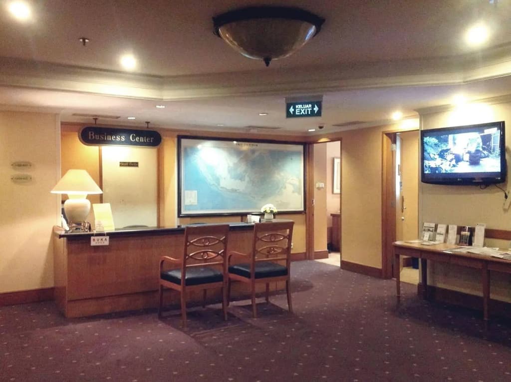 Menara Peninsula Hotel Jakarta - photo 25