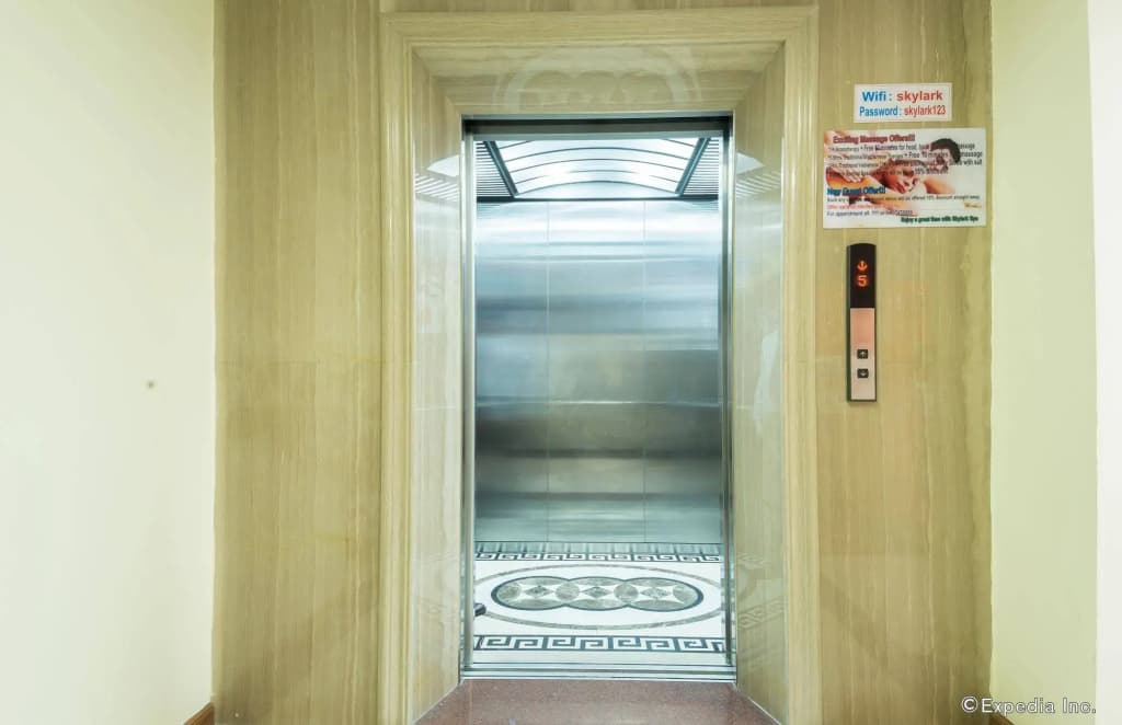 Skylark Hotel - photo 15
