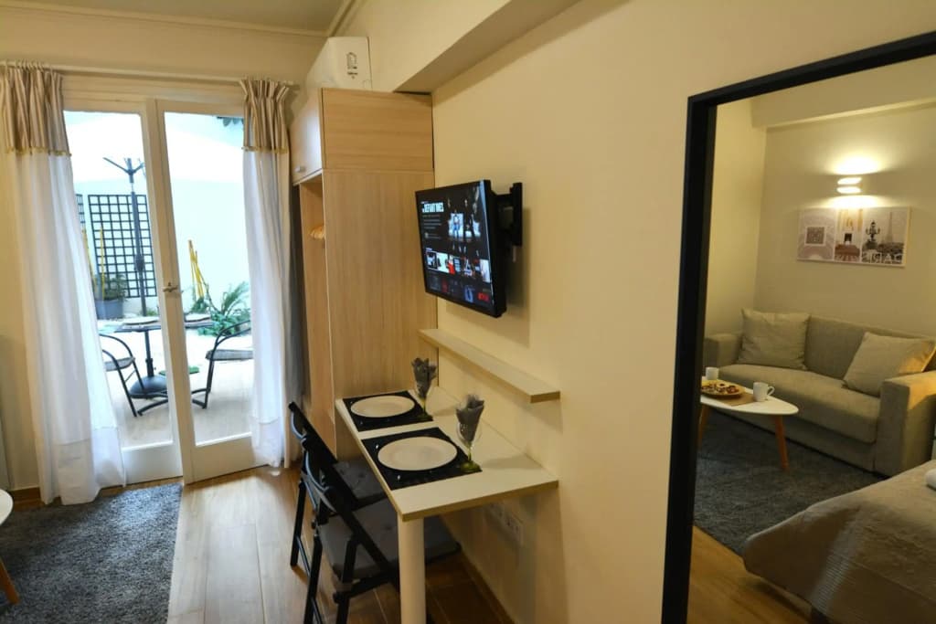 Studio Posh with garden in Kolonaki - photo 16