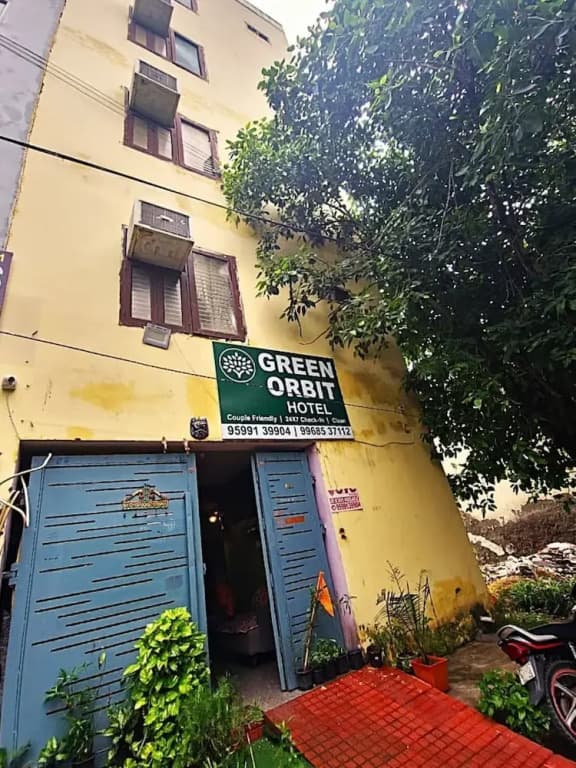 Green Orbit Hotel - photo 24