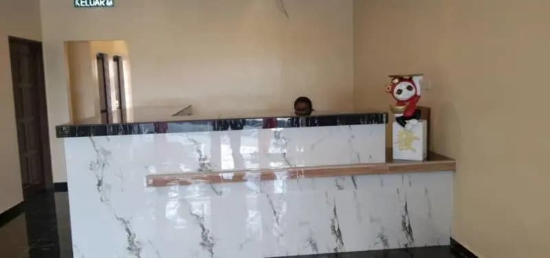 Th Hotel by OYO Rooms - photo 17