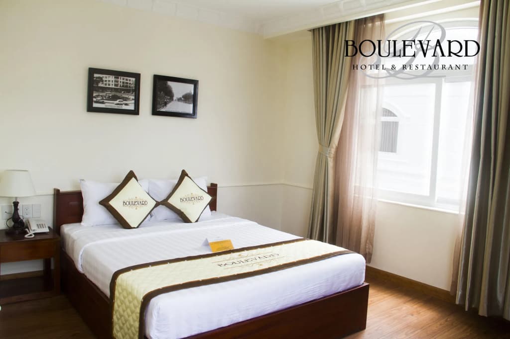 Boulevard Hotel - photo 7