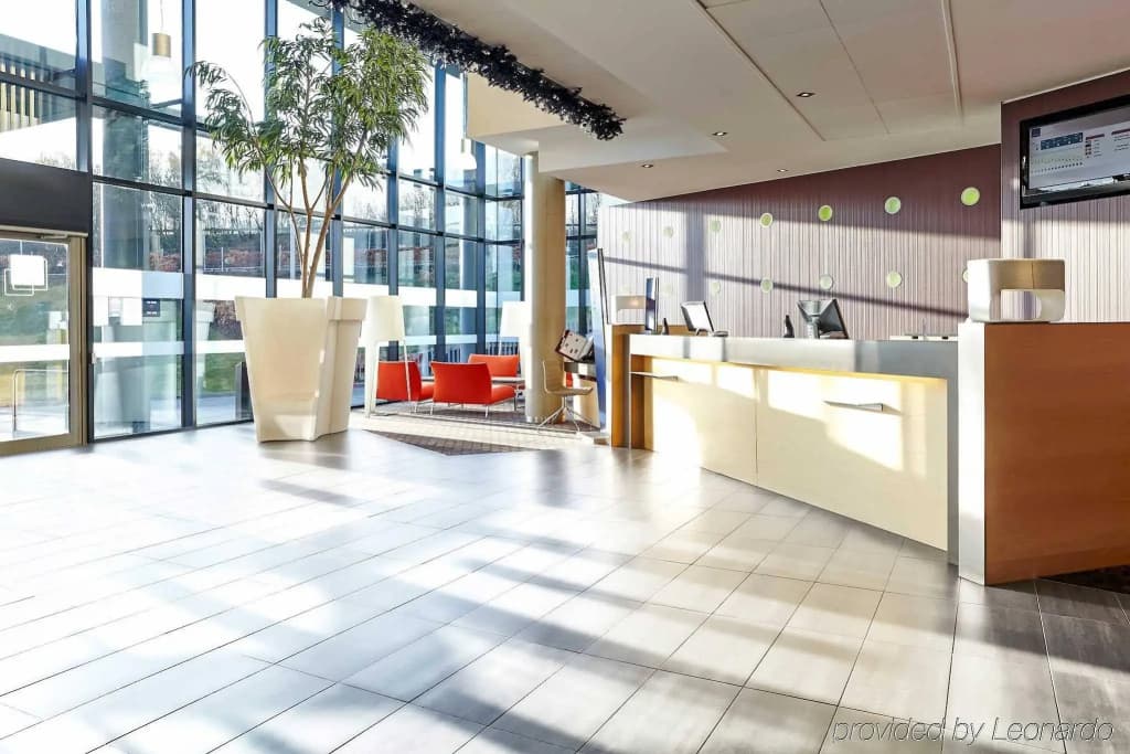 Novotel Edinburgh Park - photo 2