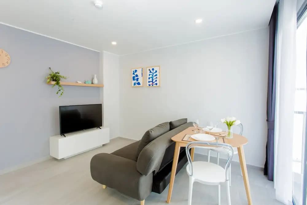 The Vibe Deluxe 1 Apartments - photo 4