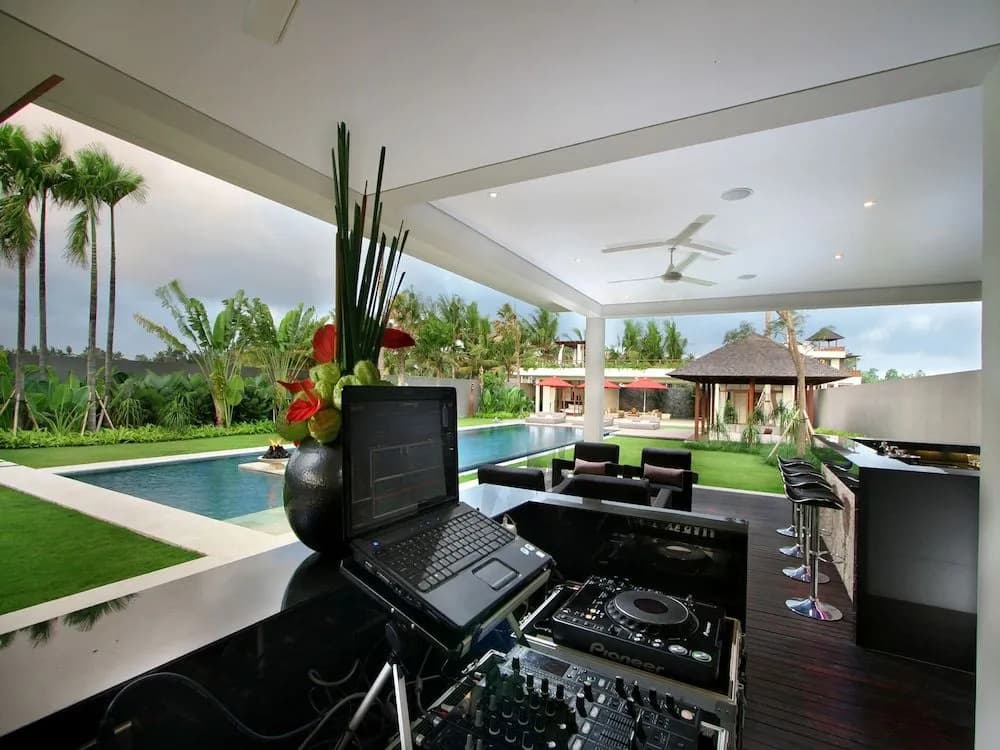 Villa Kalyani - photo 15